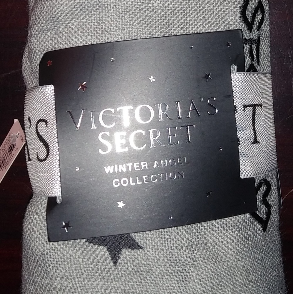 Victoria's Secret lightweight knit scarf